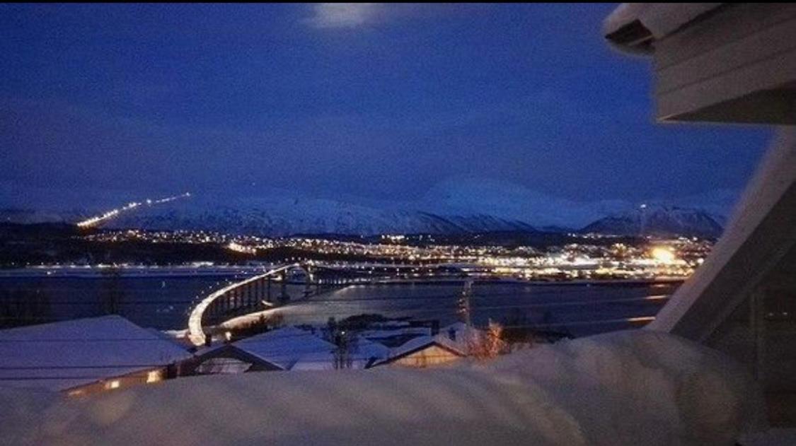 Moderne Og Trivelig Leilighet, Med Unik Utsikt Тромсе Екстер'єр фото